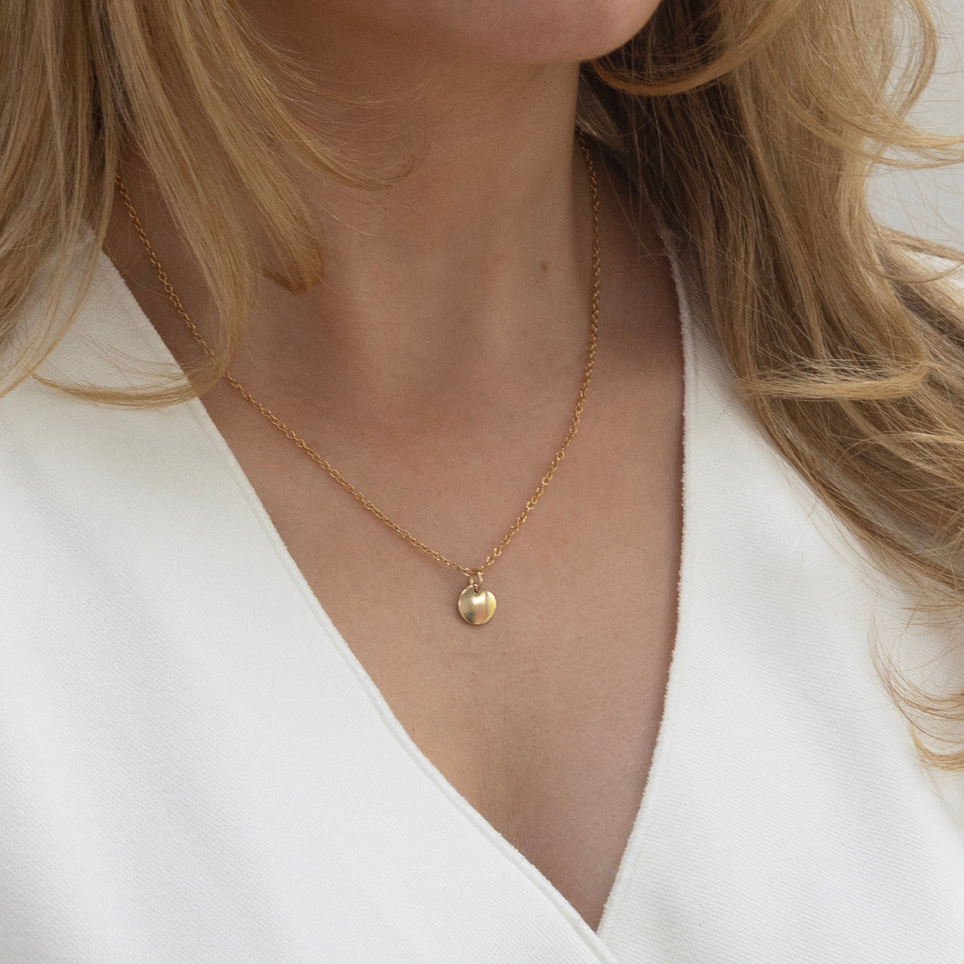 9mm disc necklace gold
