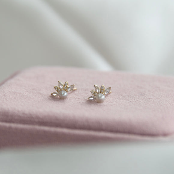 9ct Gold Freshwater Pearl + Crystal Stud Earrings