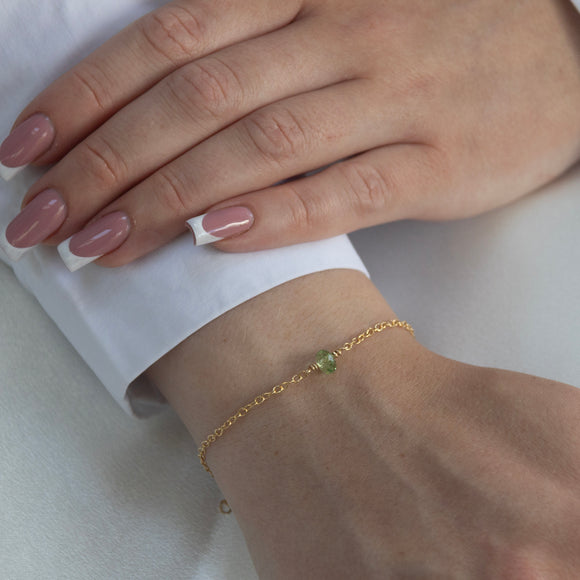 august birthstone bracelet gold 