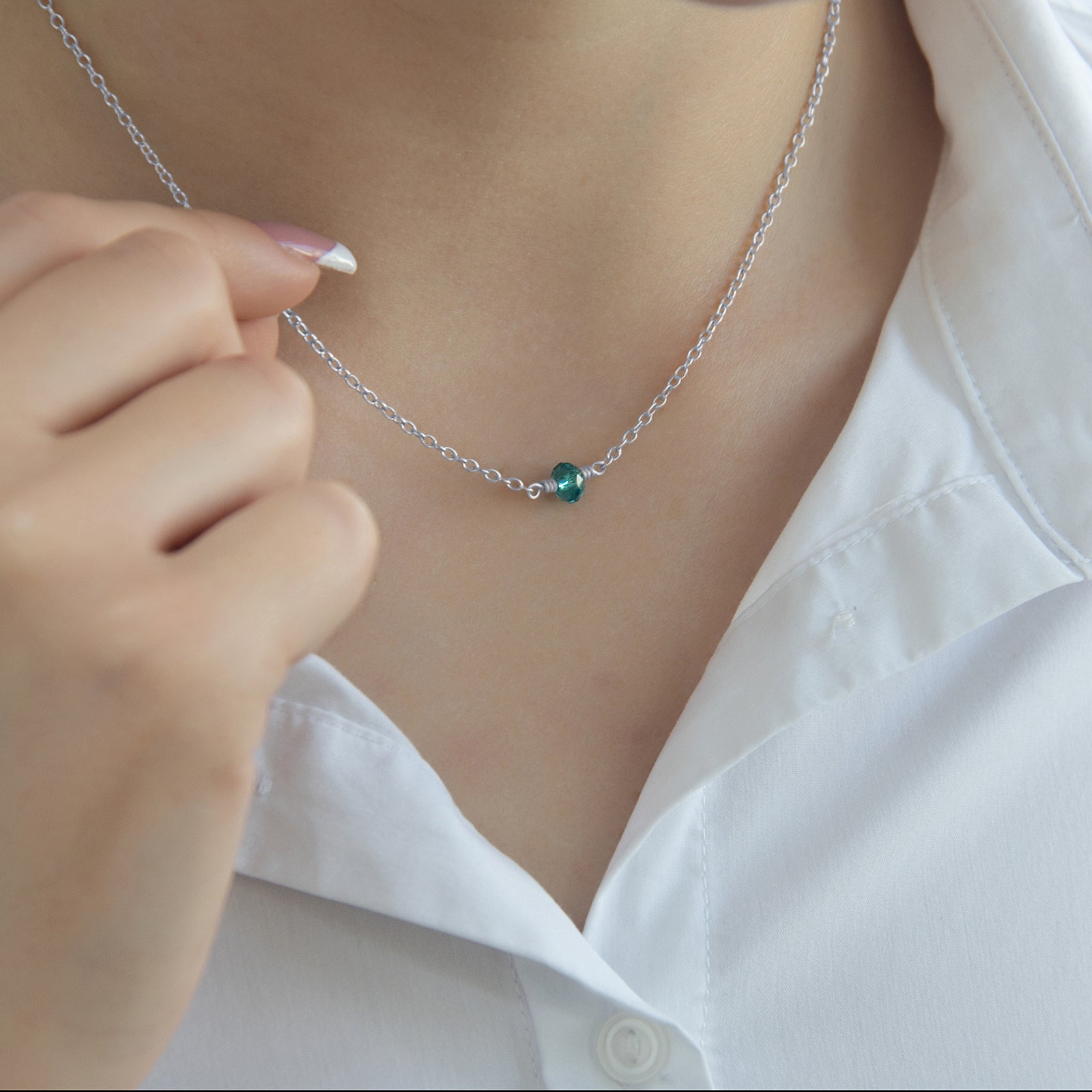 december_birthstone_necklace_Silver_lifestyle