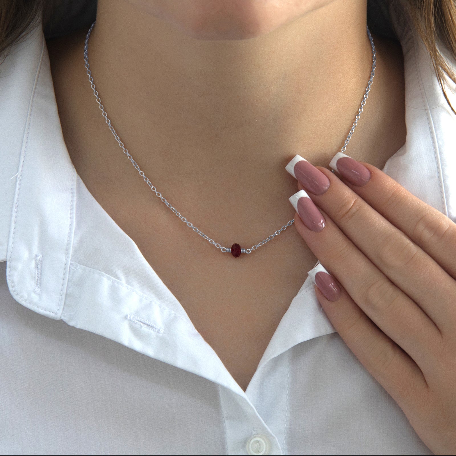 january_birthstone_necklace_Silver_lifestyle_1