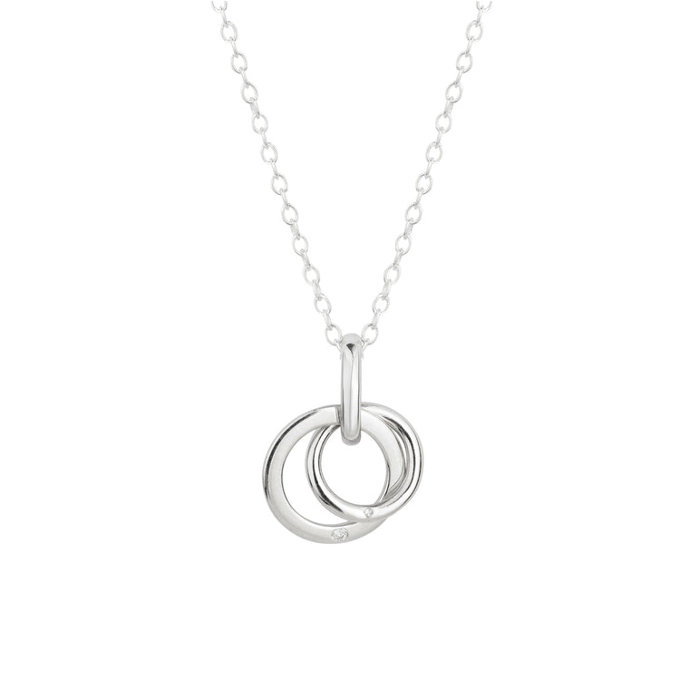 kindred diamond interlocking circles necklace product shot 
