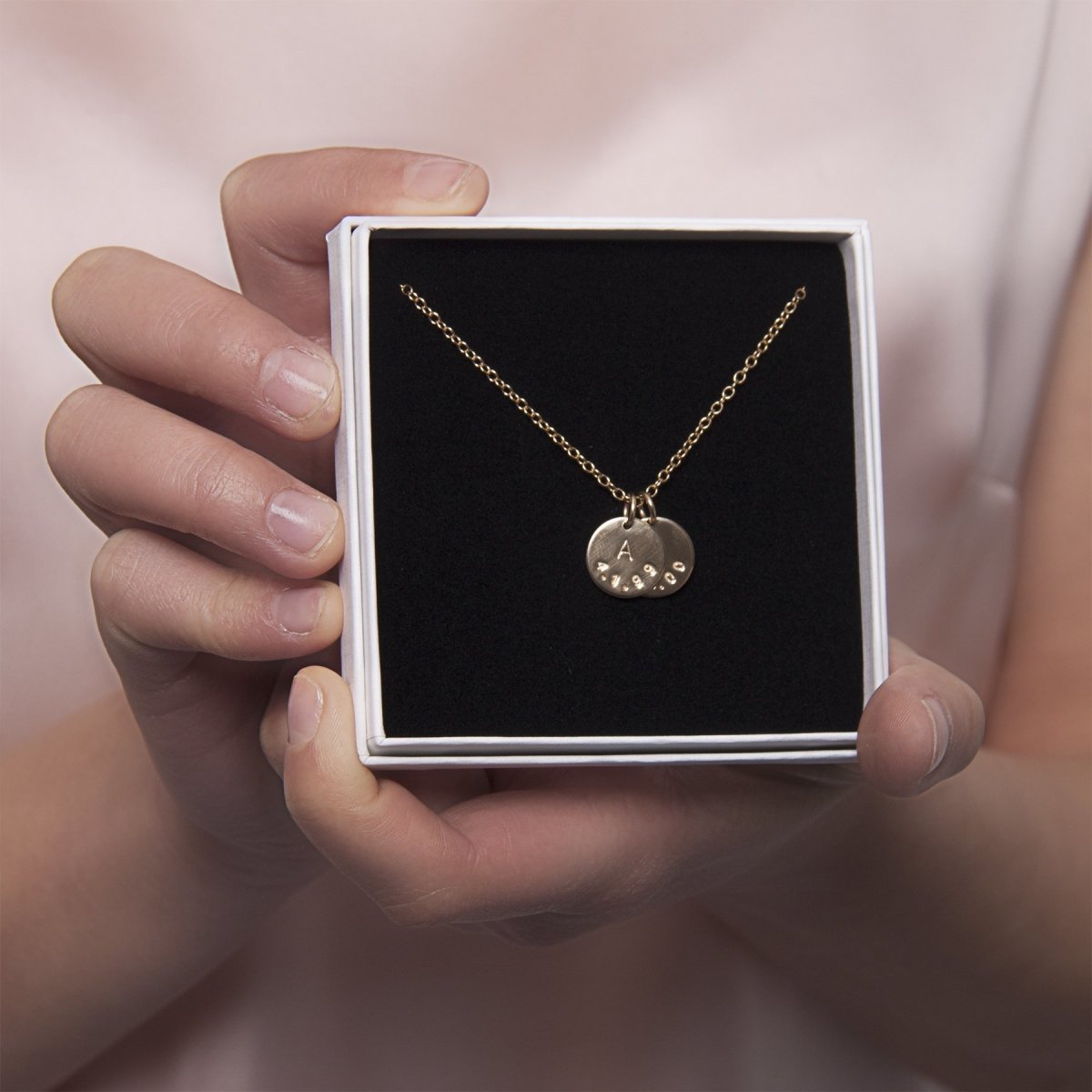 Date and discount initial necklace