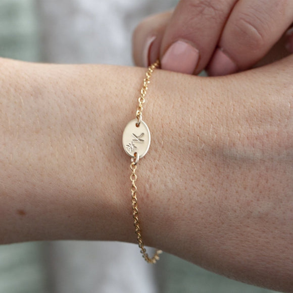 Gold oval initial bracelet - Lulu + Belle Jewellery