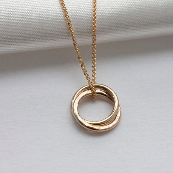 'Our Lives Intertwined' - 9kt Gold Interlinking Circles Necklace - Lulu + Belle Jewellery